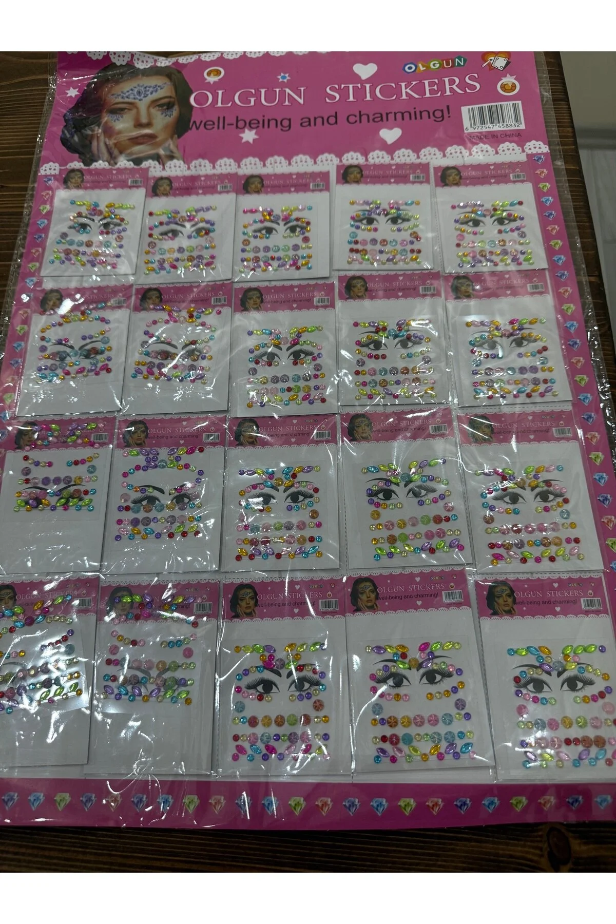 YÜZ STICKER KABARTMALI *40